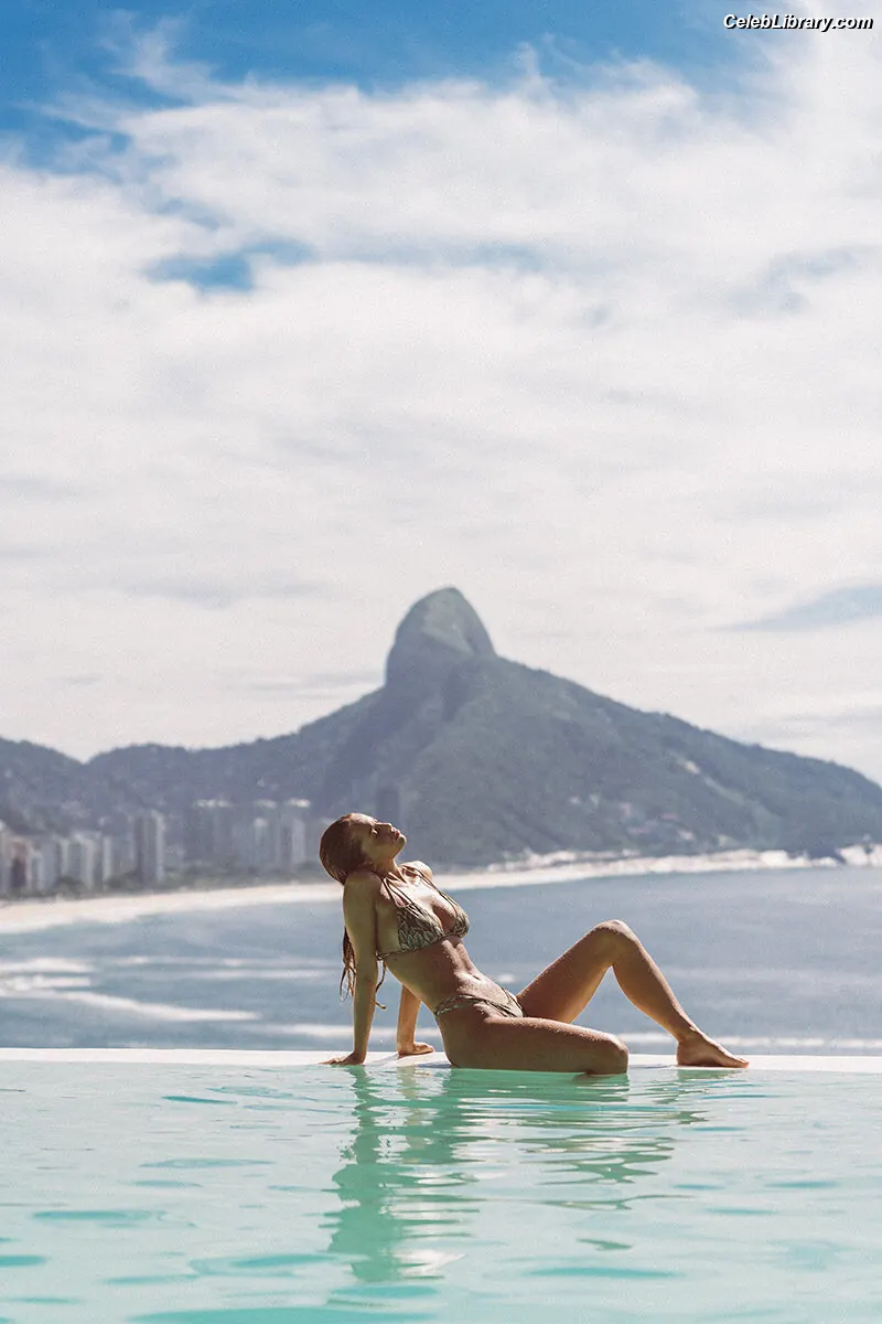 Margarida Corceiro photo 11 of 698