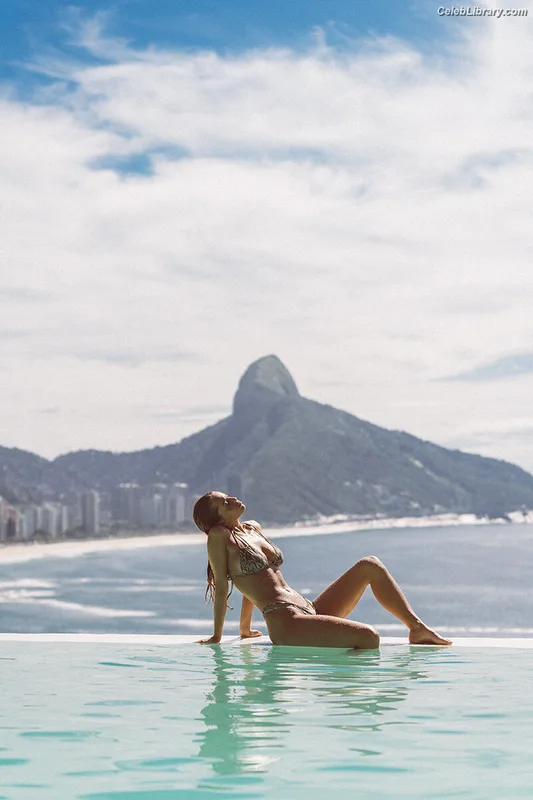Margarida Corceiro photo 11 of 699