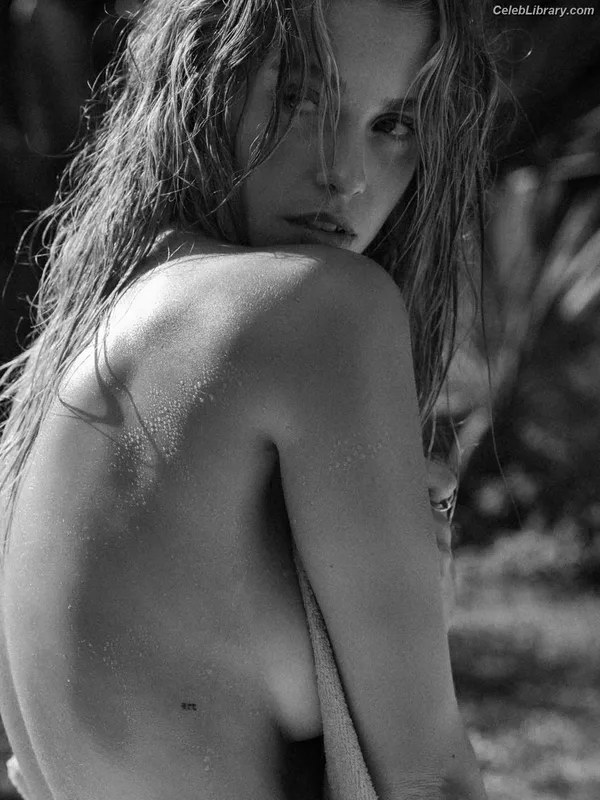 Margarida Corceiro photo 7 of 699