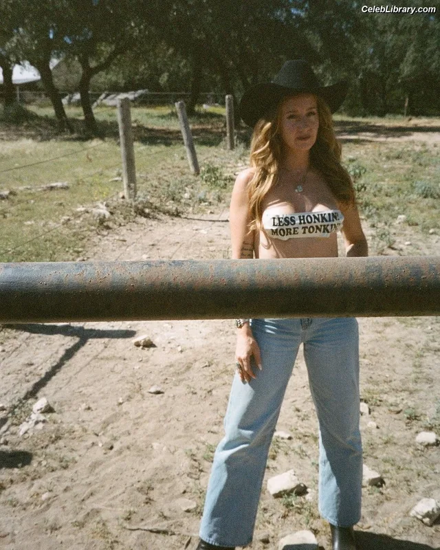 Margo Price photo 13 of 33