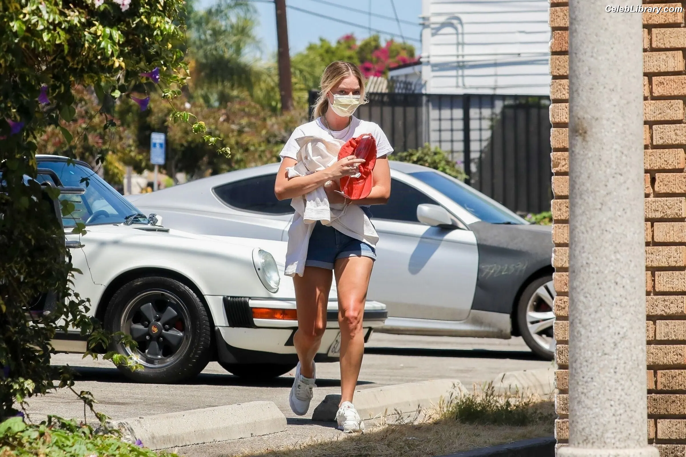 Margot Robbie photo 16 of 2577
