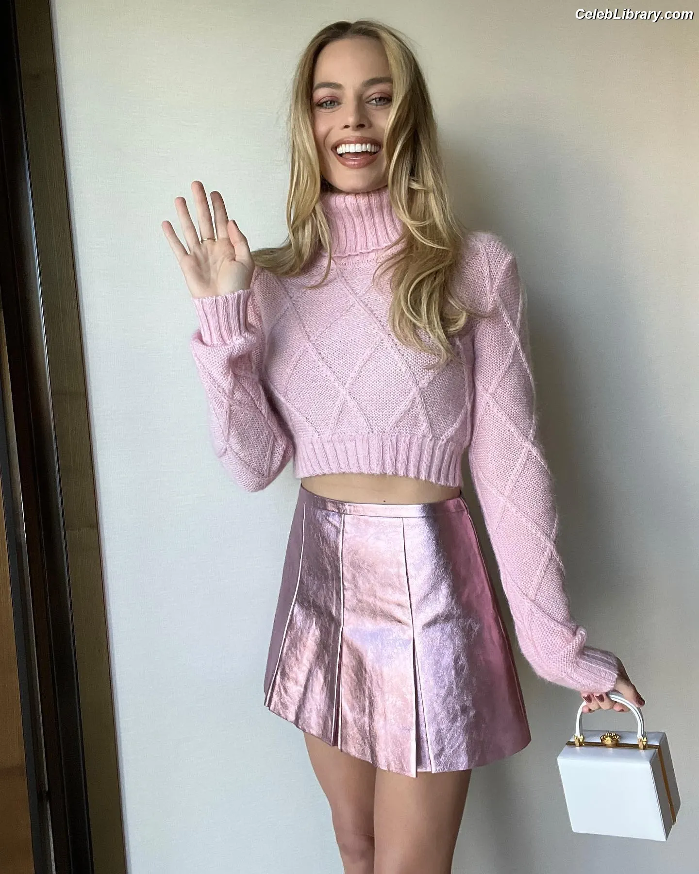 Margot Robbie photo 15 of 2577