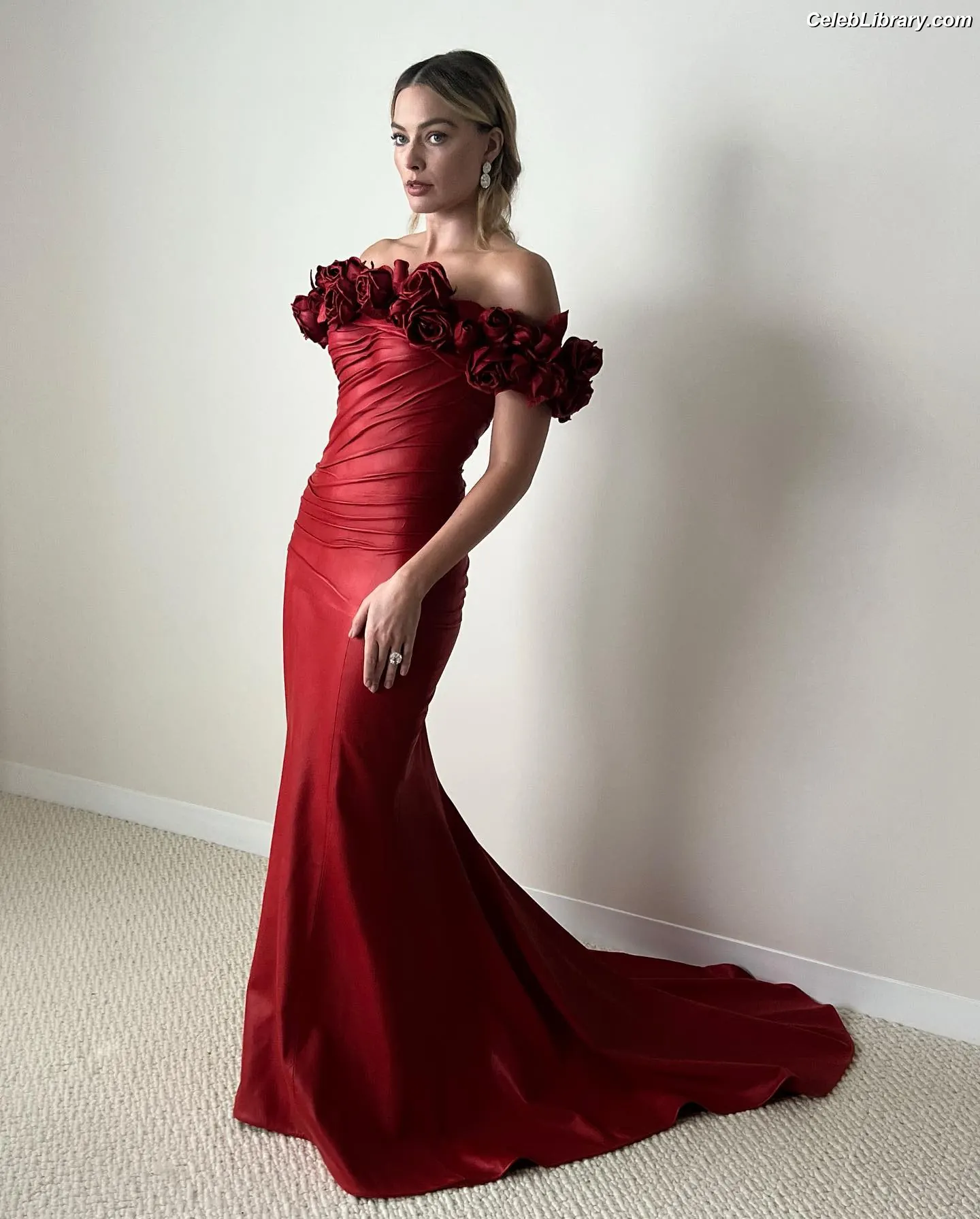 Margot Robbie photo 23 of 2577