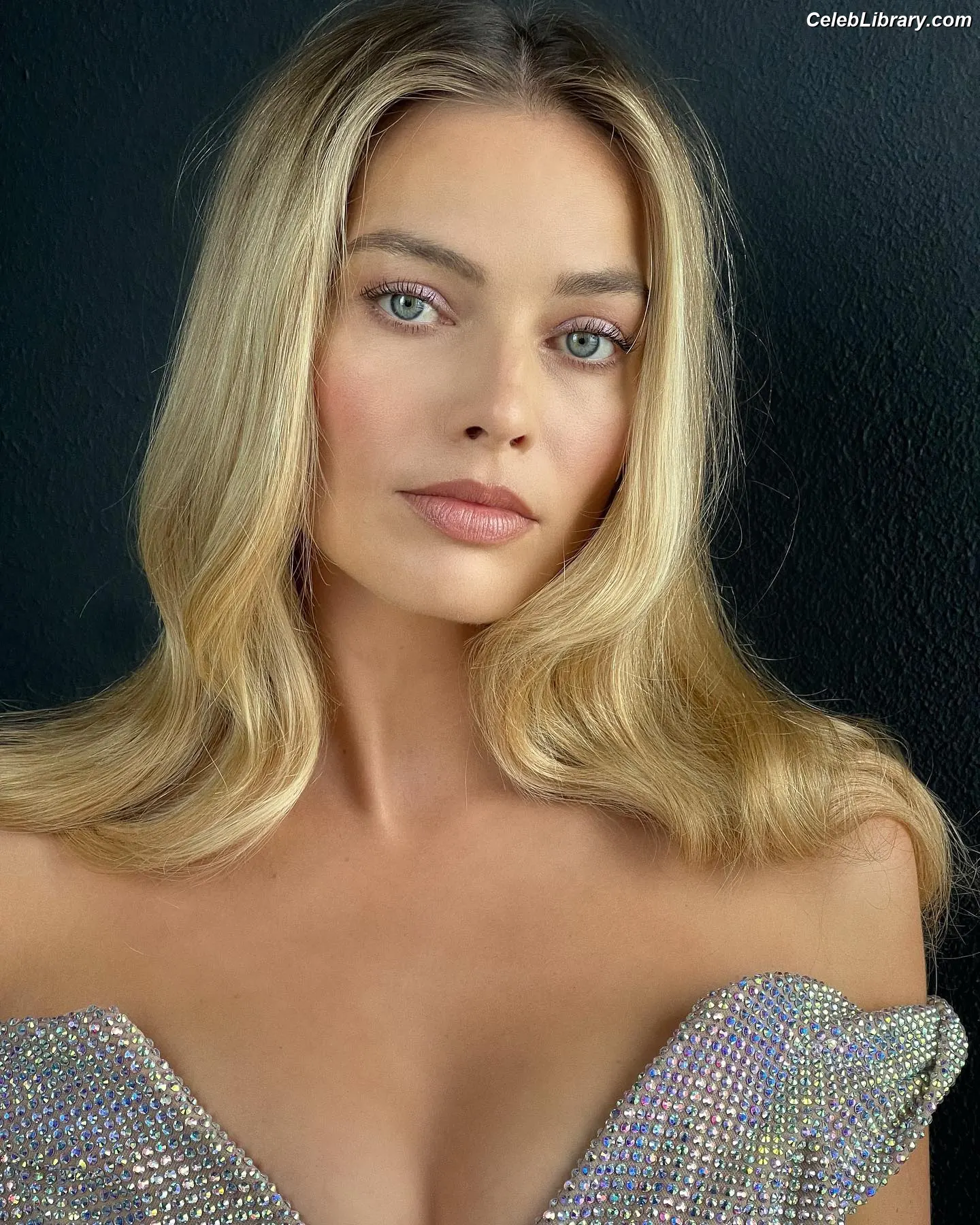 Margot Robbie photo 24 of 2577