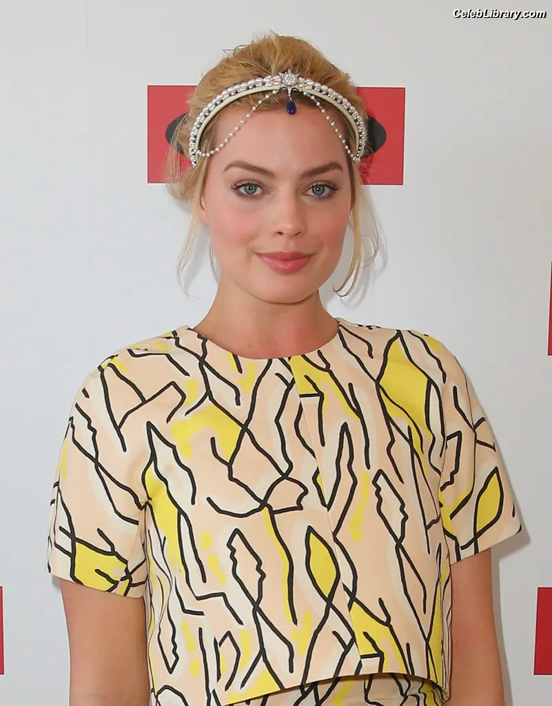 Margot Robbie photo 4 of 2577