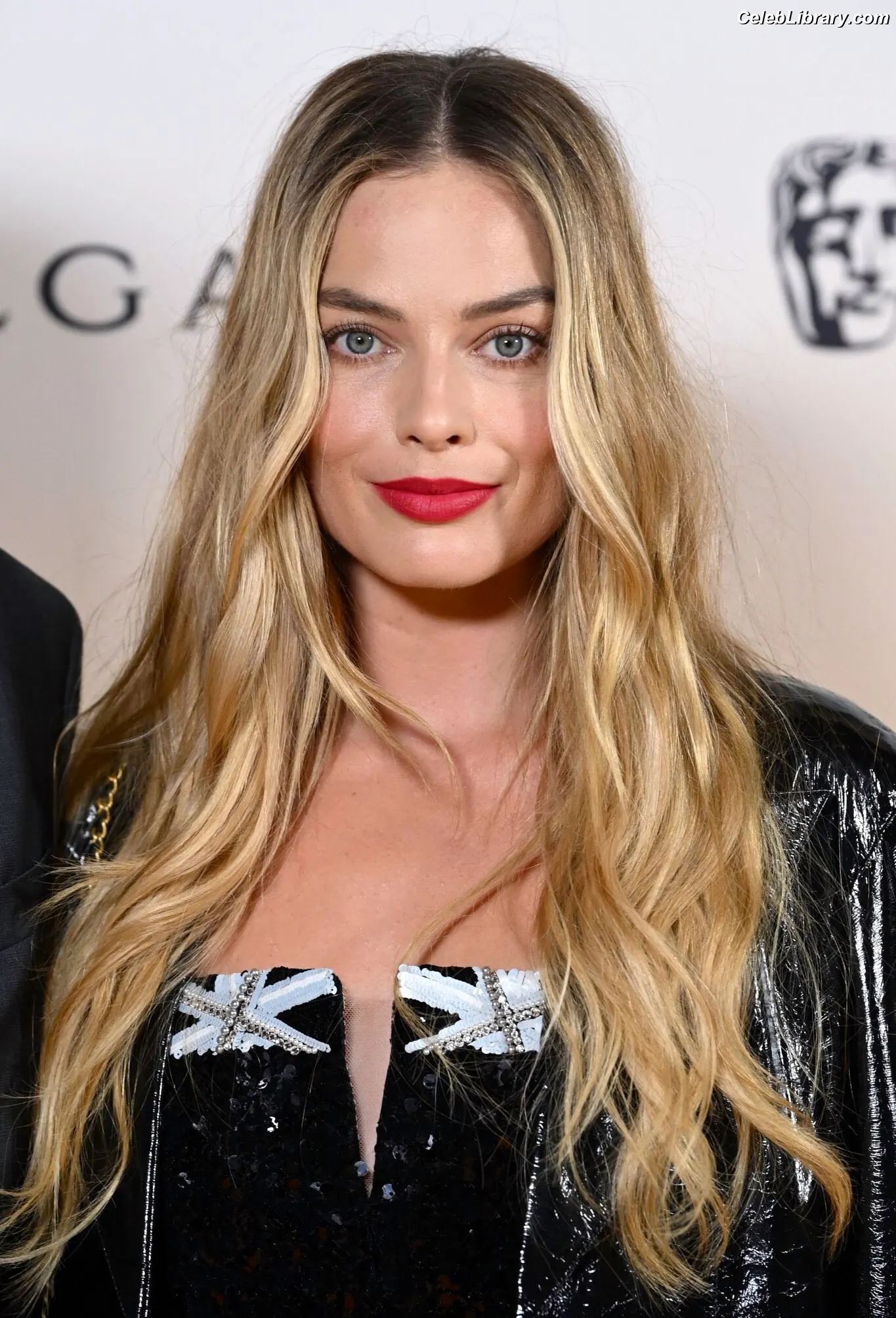 Margot Robbie photo 16 of 2577