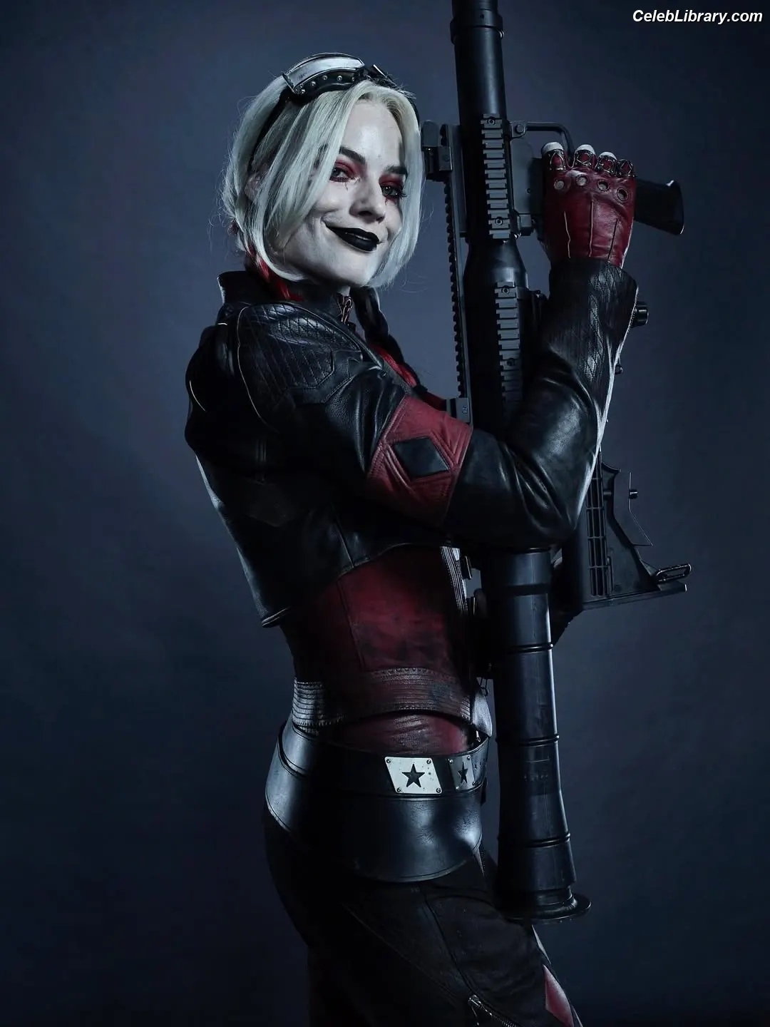 Margot Robbie photo 6 of 2577