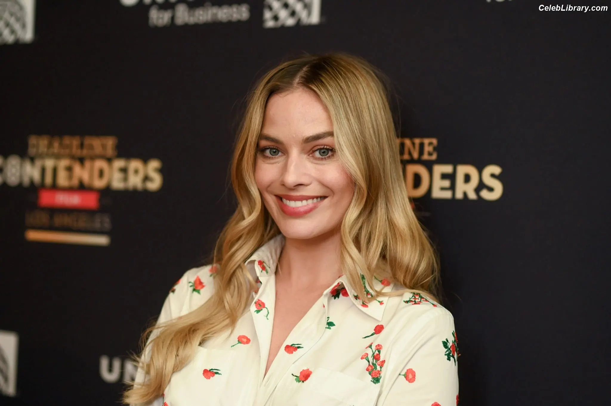 Margot Robbie photo 16 of 2577