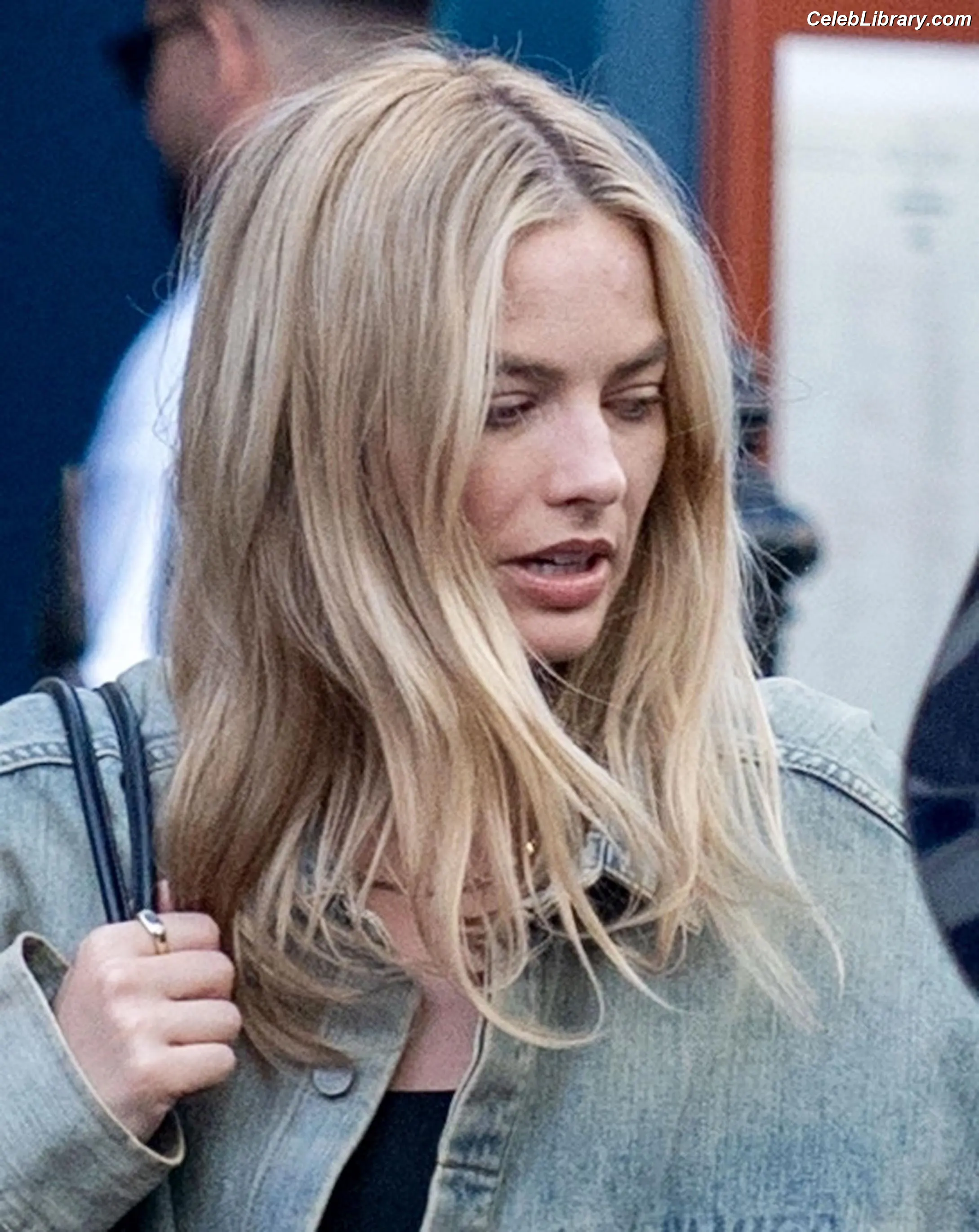 Margot Robbie photo 18 of 2577