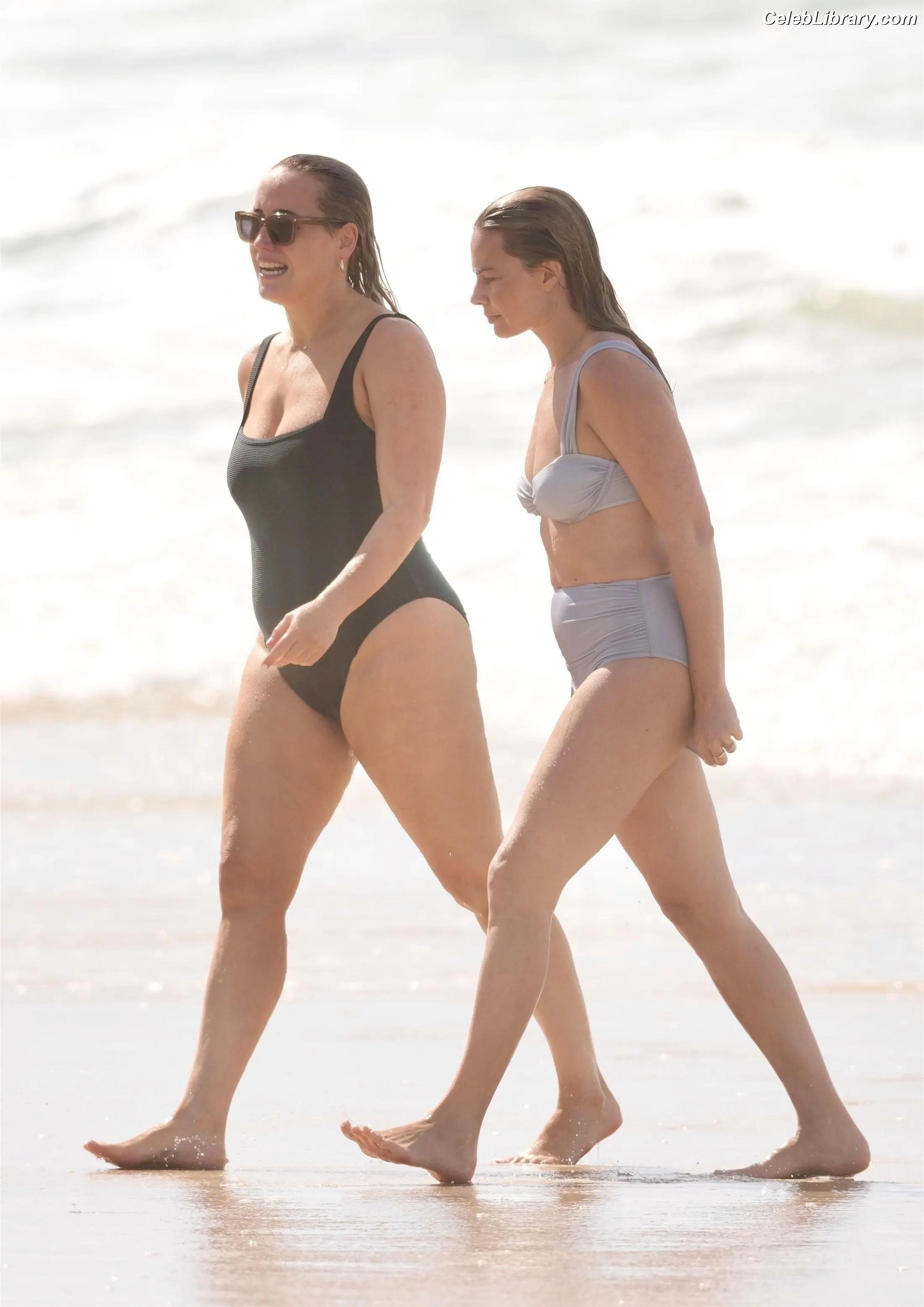 Margot Robbie photo 7 of 2577
