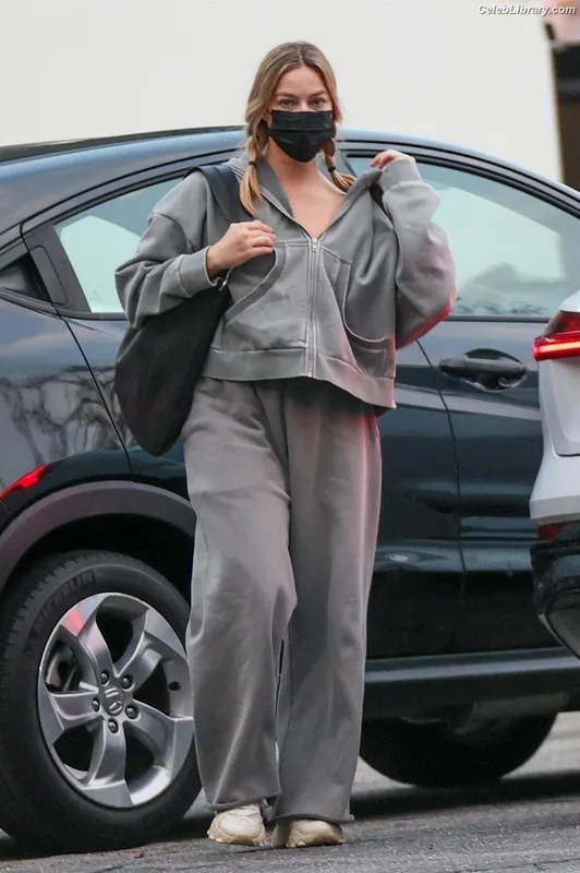Margot Robbie photo 10 of 2576