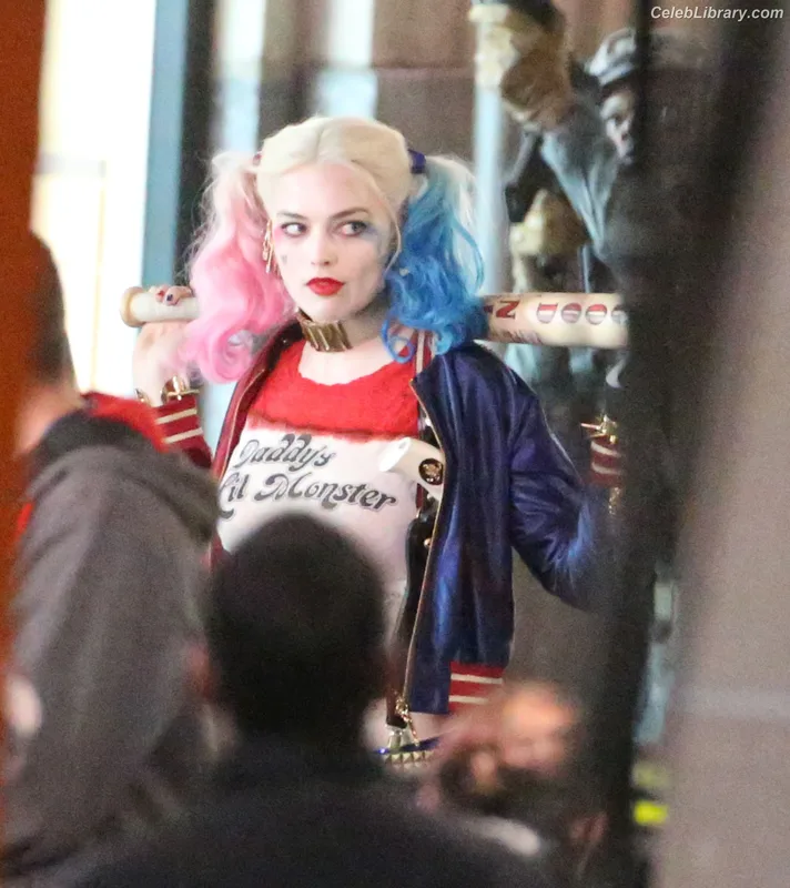 Margot Robbie photo 4 of 2576