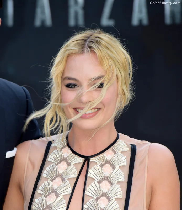 Margot Robbie photo 13 of 2576