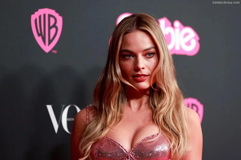 Margot Robbie photo 9 of 2576