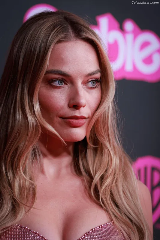 Margot Robbie photo 6 of 2576