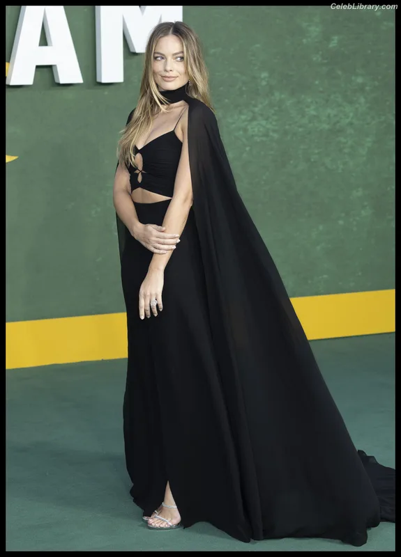 Margot Robbie photo 10 of 2576