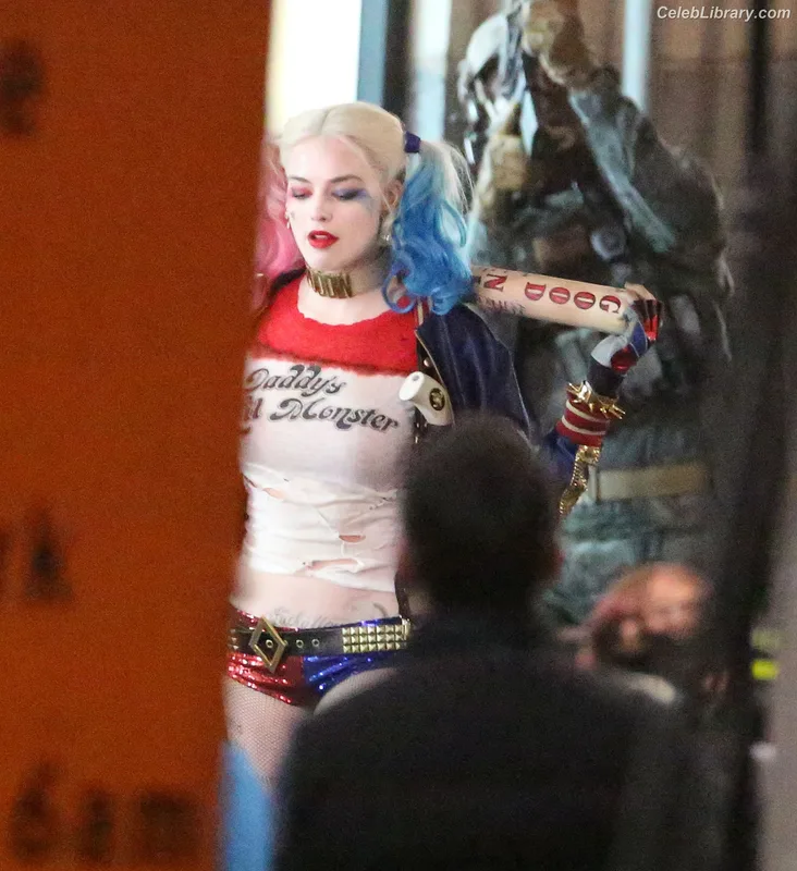 Margot Robbie photo 7 of 2576