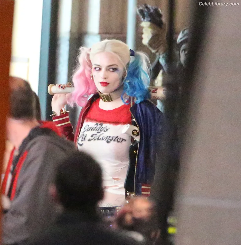 Margot Robbie photo 9 of 2576
