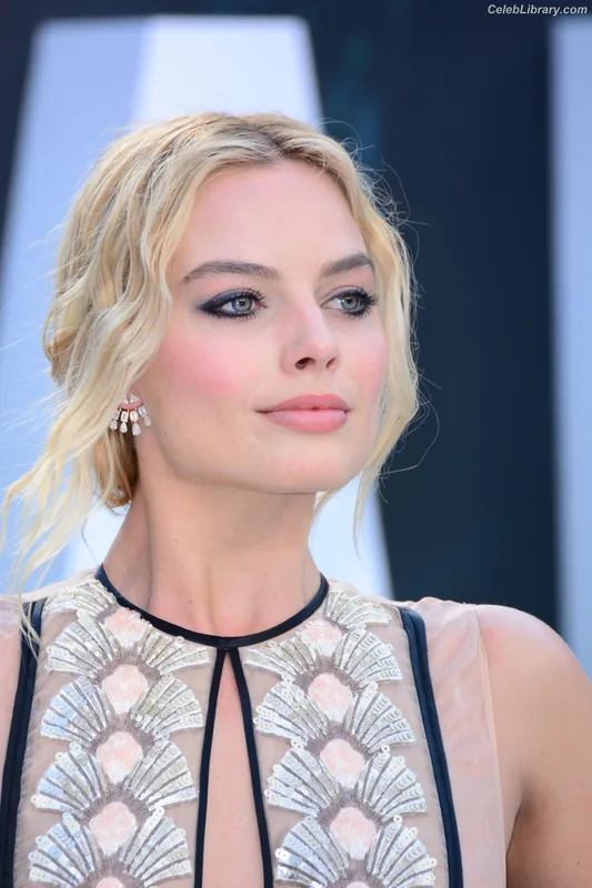 Margot Robbie photo 19 of 2576
