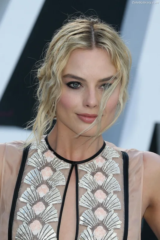 Margot Robbie photo 22 of 2576