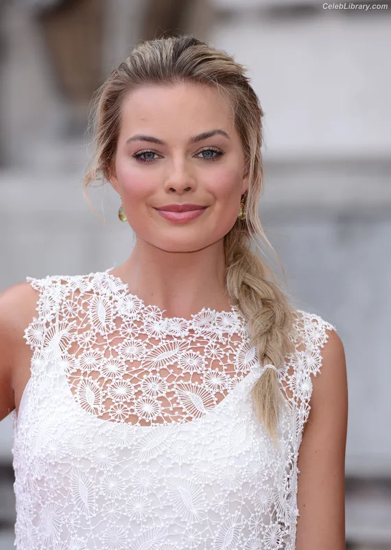 Margot Robbie photo 4 of 2576