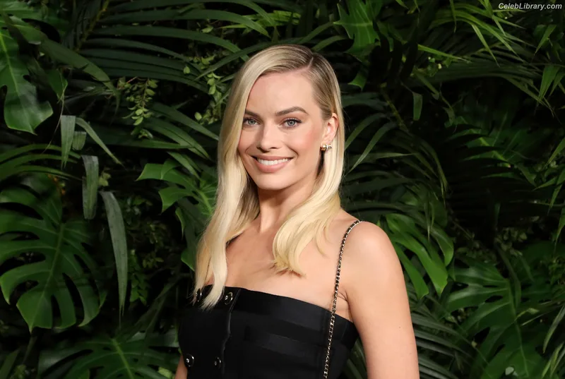 Margot Robbie photo 11 of 2576