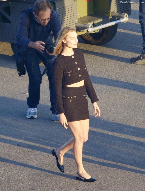 Margot Robbie photo 21 of 2576