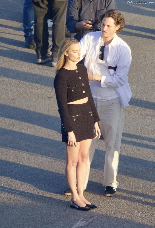 Margot Robbie photo 24 of 2576