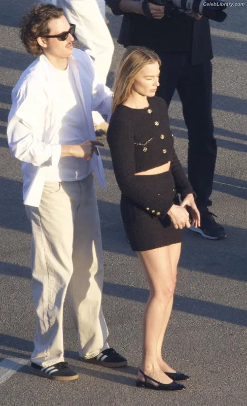 Margot Robbie photo 18 of 2576