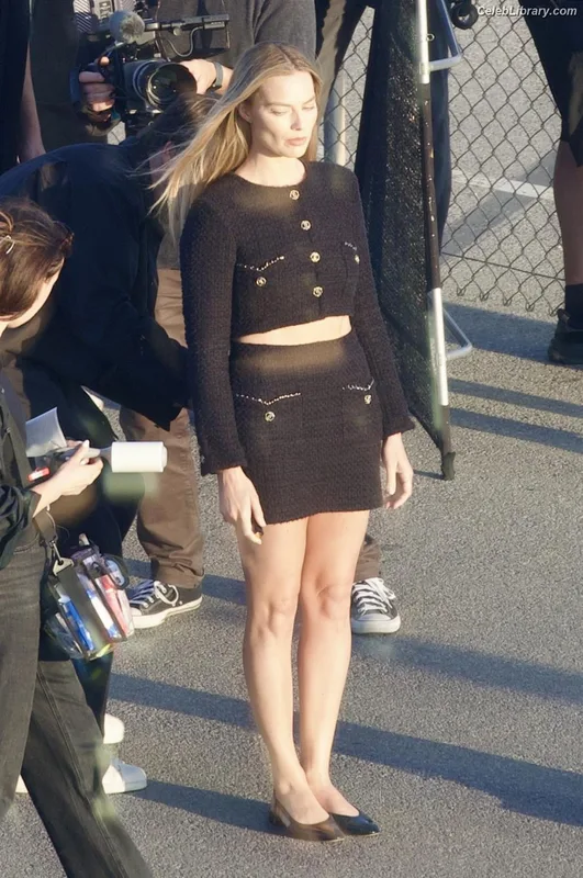 Margot Robbie photo 23 of 2576