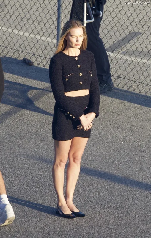 Margot Robbie photo 3 of 2576