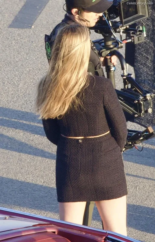 Margot Robbie photo 7 of 2576