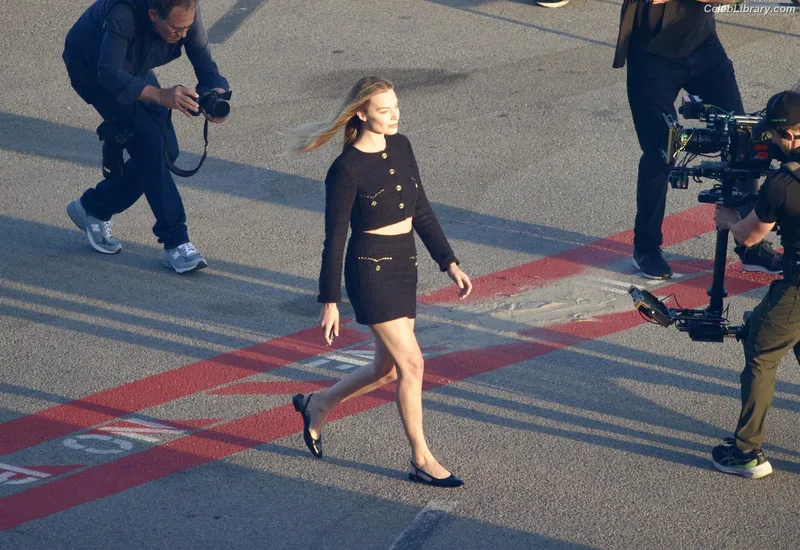Margot Robbie photo 13 of 2576