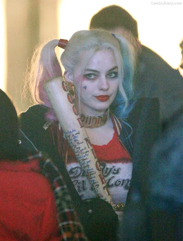 Margot Robbie photo 6 of 2576