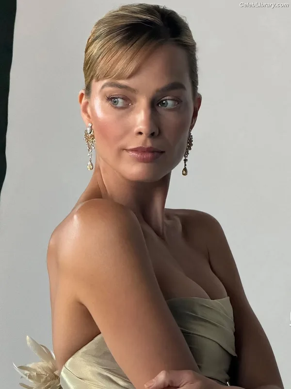 Margot Robbie photo 6 of 2576