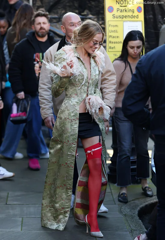 Margot Robbie photo 20 of 2576