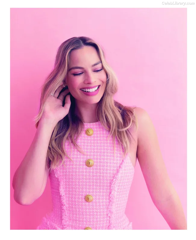 Margot Robbie photo 15 of 2576