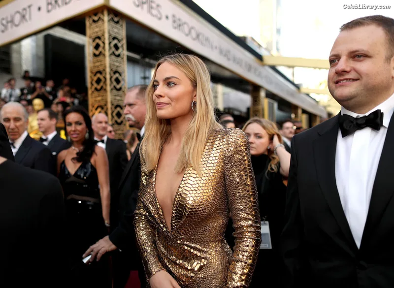 Margot Robbie photo 7 of 2576