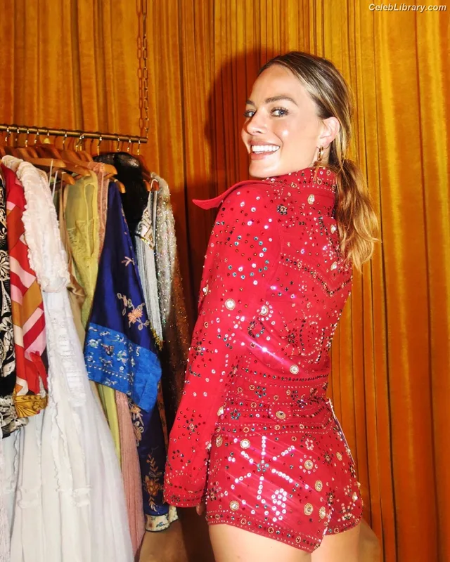 Margot Robbie photo 9 of 2576