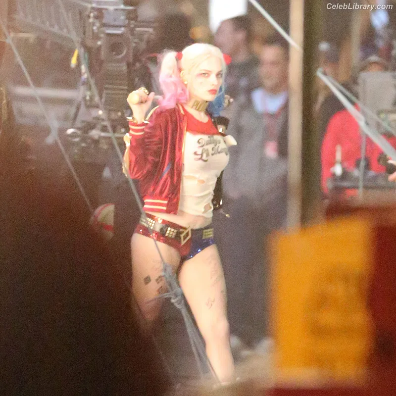 Margot Robbie photo 15 of 2576