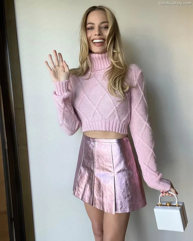 Margot Robbie photo 13 of 2576