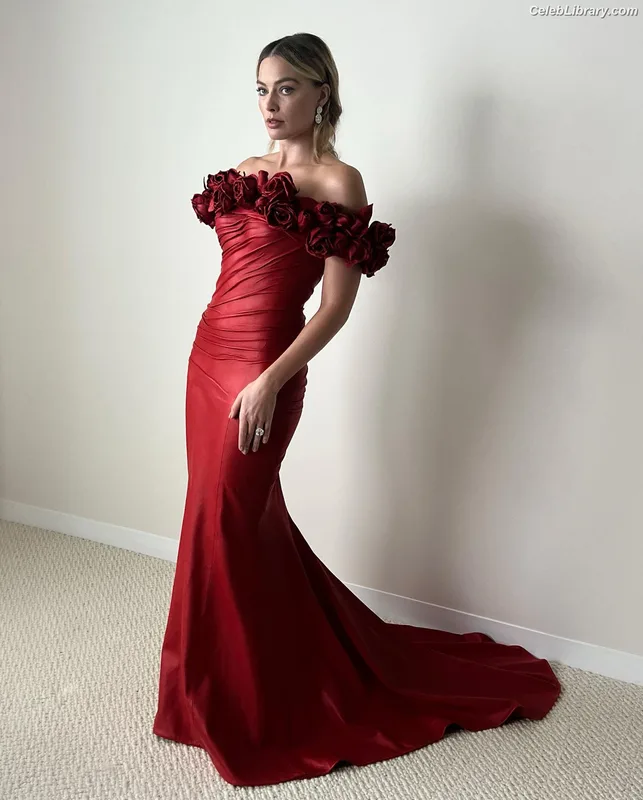 Margot Robbie photo 21 of 2576