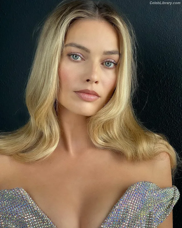 Margot Robbie photo 22 of 2576