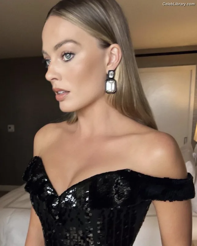 Margot Robbie photo 4 of 2576
