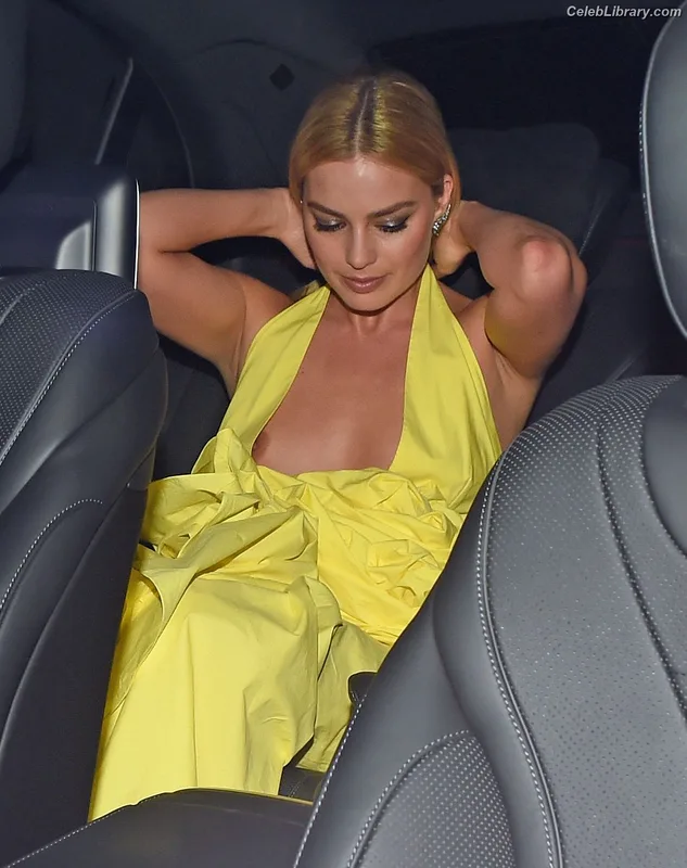 Margot Robbie photo 10 of 2576