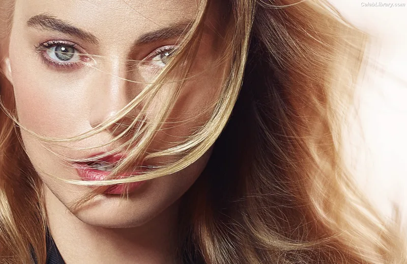 Margot Robbie photo 23 of 2576