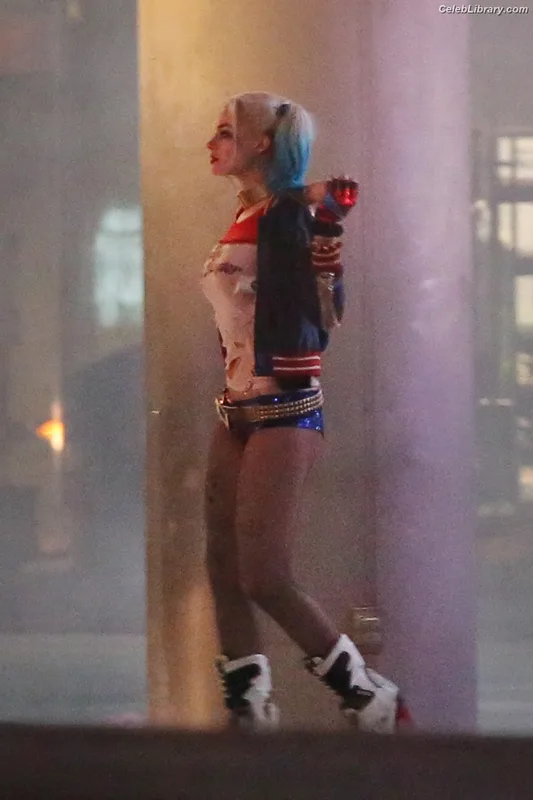 Margot Robbie photo 8 of 2576