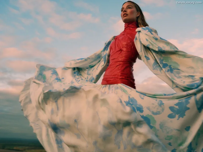 Margot Robbie photo 24 of 2576