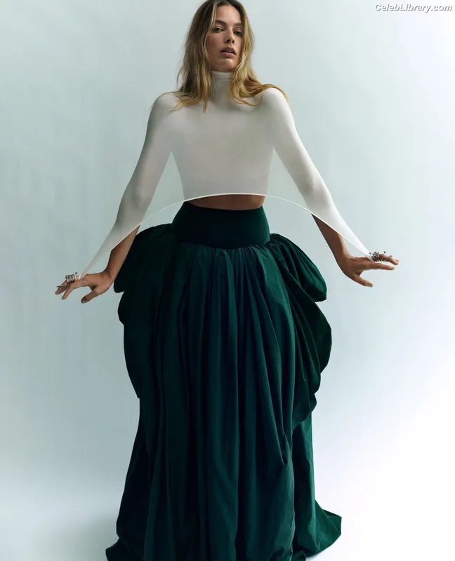 Margot Robbie photo 3 of 2576