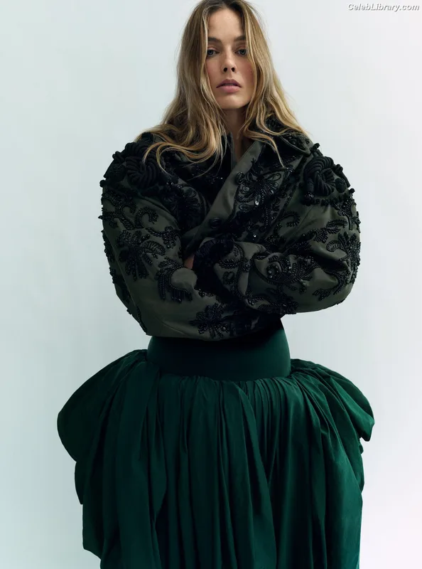 Margot Robbie photo 4 of 2576